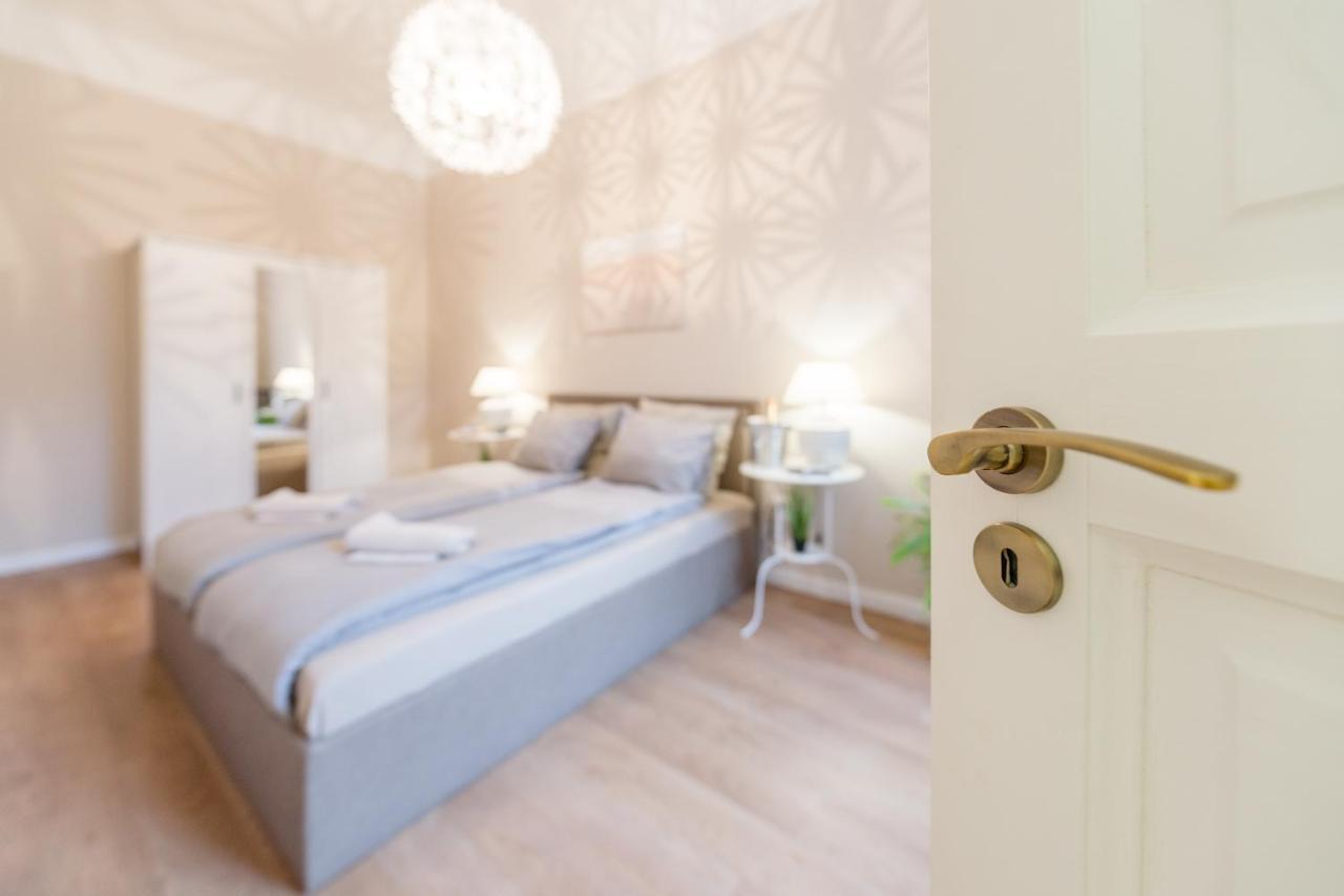 Downtown Heart 3 Bdr, 2 Bath, A/C Apartamento Budapeste Exterior foto